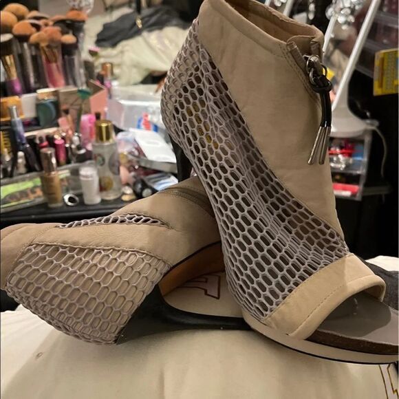 COPY - 10 LAMB “Bicara” booties stiletto heels peep toe zombie leather platform… - Picture 7 of 12